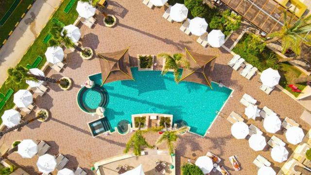 Crystal Family Resort & SPA