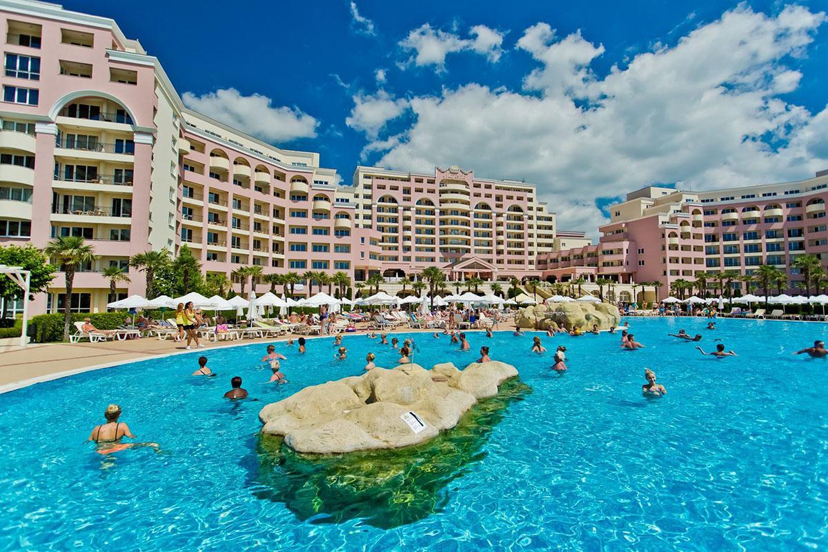 Hotel DIT Majestic Beach Resort