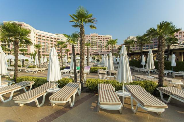 Hotel DIT Majestic Beach Resort