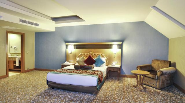 Royal Holiday Palace