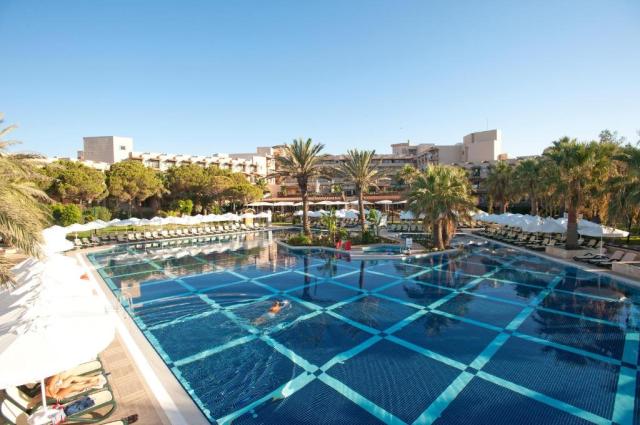 Crystal Tat Beach Golf Resort & Spa