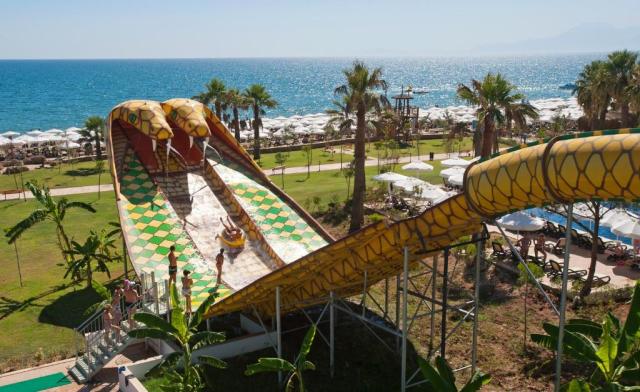 Crystal Tat Beach Golf Resort & Spa