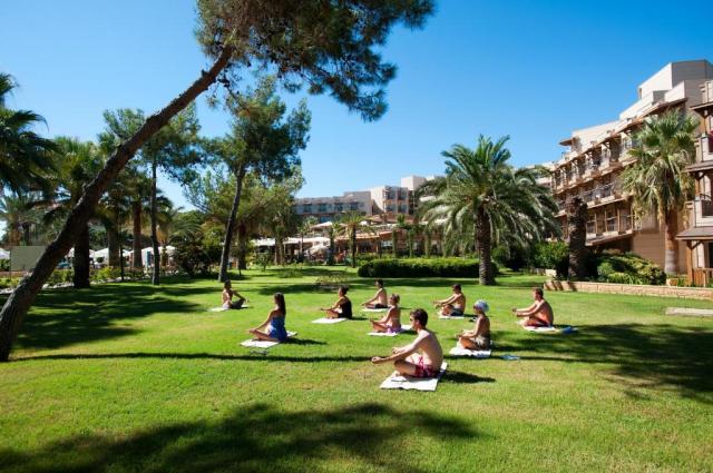 Crystal Tat Beach Golf Resort & Spa