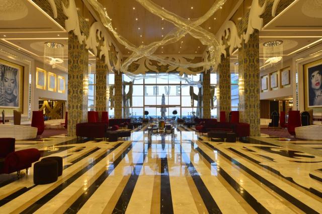 Azura Deluxe Resort & SPA