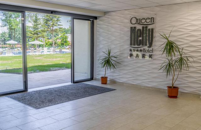 Hotel Queen Nelly Park
