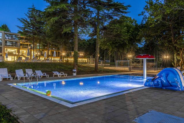 Hotel Queen Nelly Park