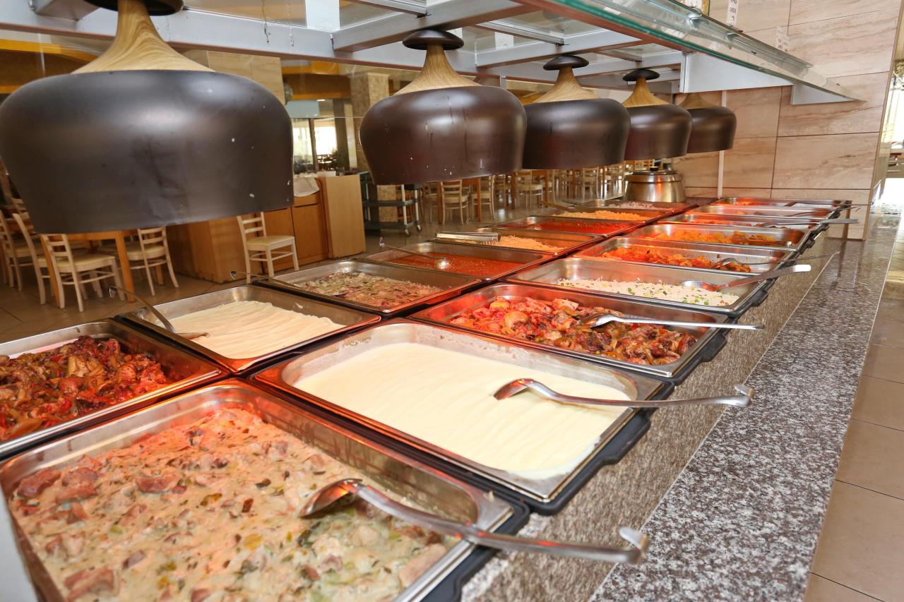 Hotel Eri Beach & Village