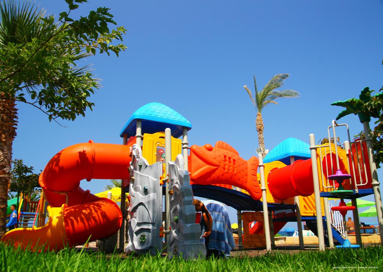 Hotel Eri Beach & Village