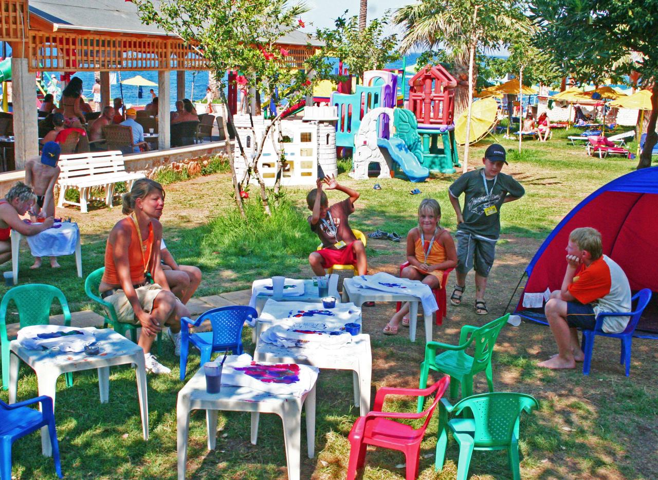 Hotel Eri Beach & Village