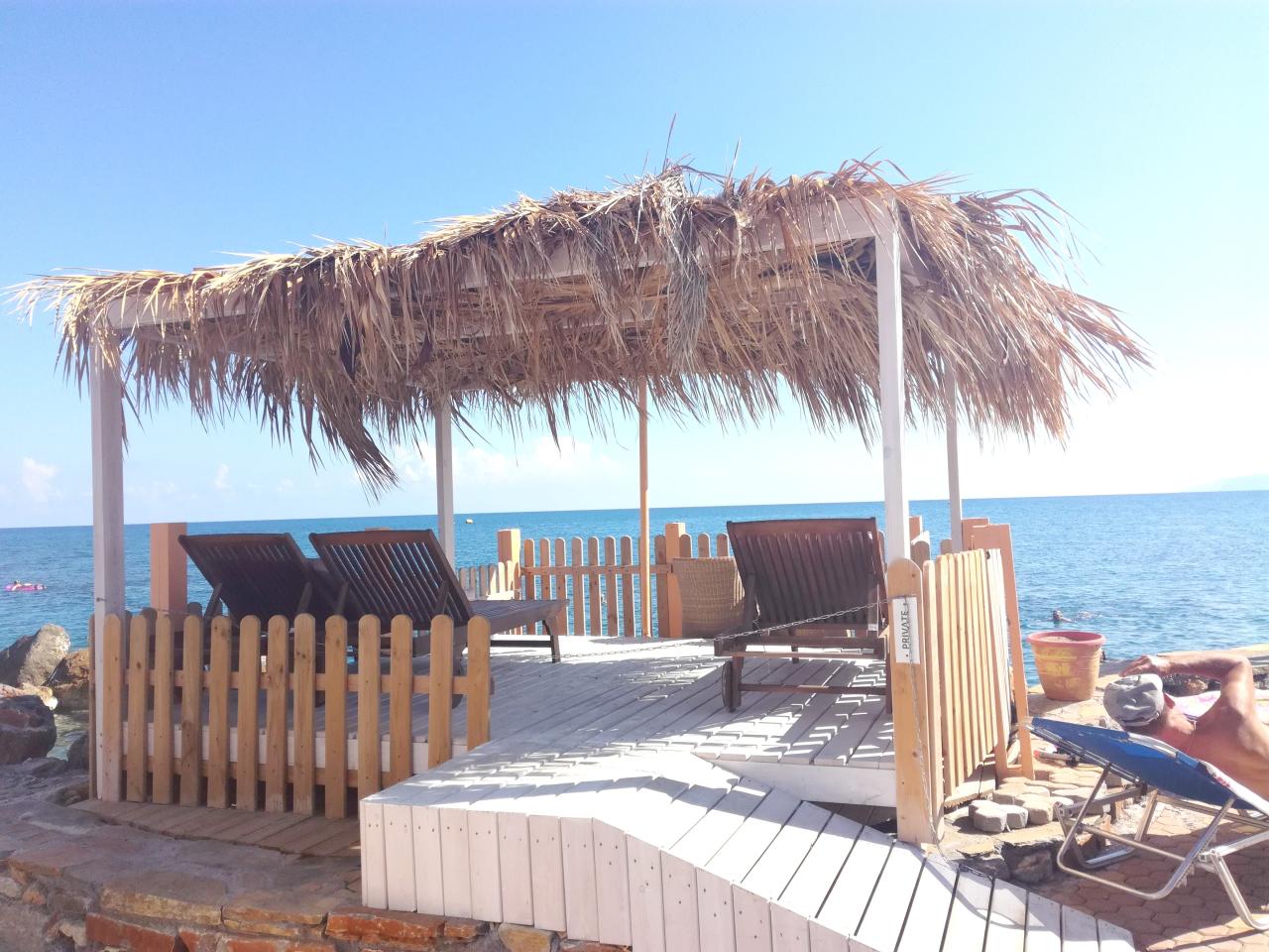 Hotel Eri Beach & Village