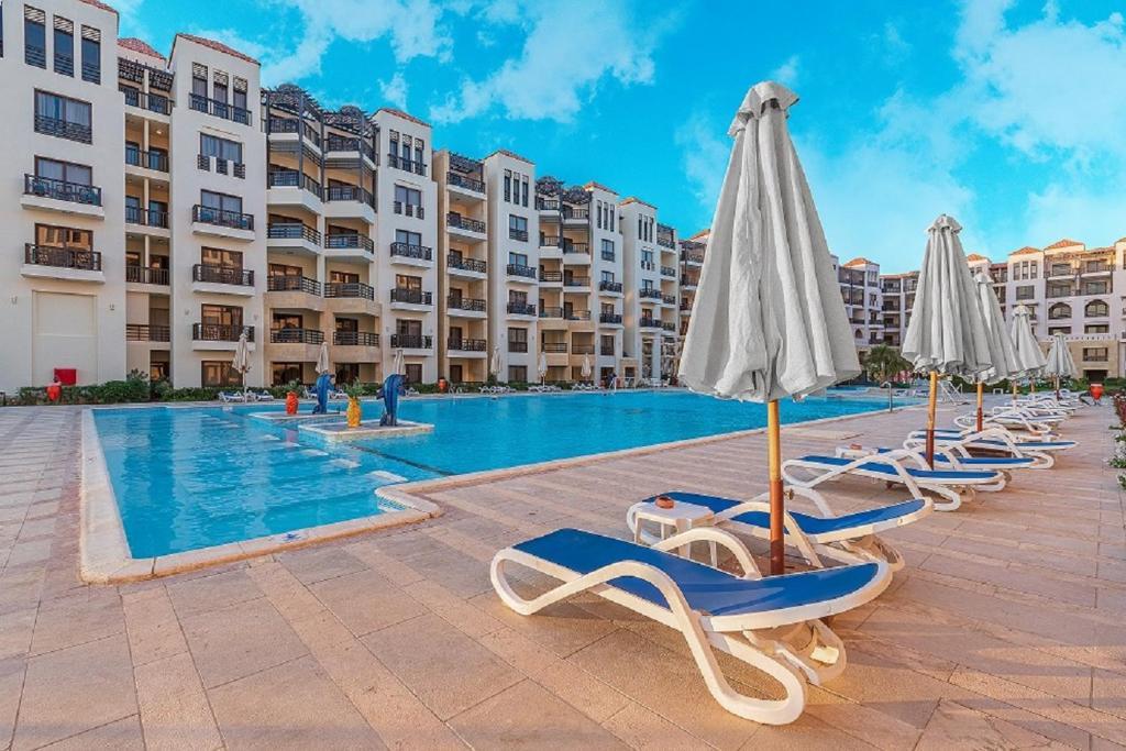 Gravity Hotel & Aqua Park