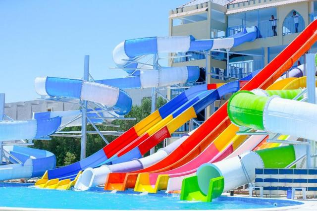 Gravity Hotel & Aqua Park