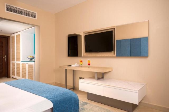 Gravity Hotel & Aqua Park