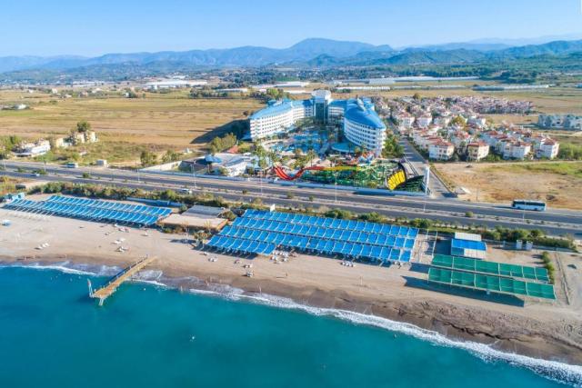 Crystal Admiral Resort & SPA