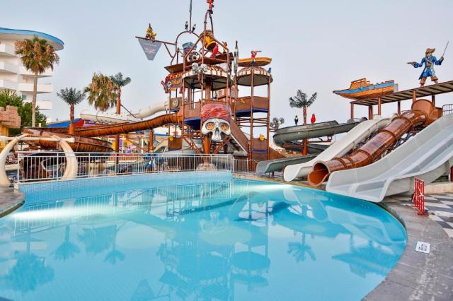 Crystal Admiral Resort & SPA