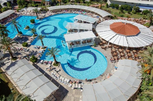 Crystal Admiral Resort & SPA