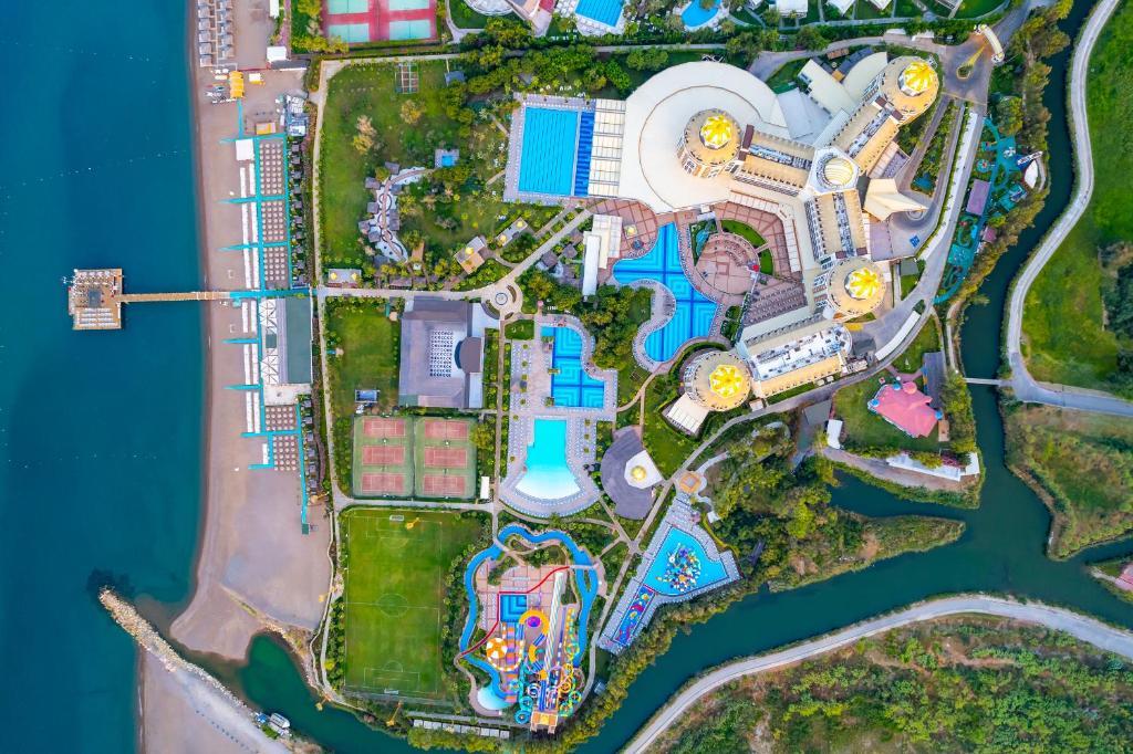 Delphin Be Grand Resort