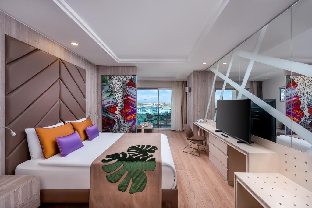 Delphin Be Grand Resort