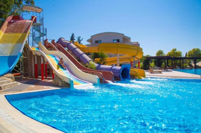Horus Paradise Luxury Resort