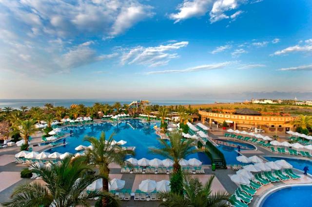 Delphin Palace