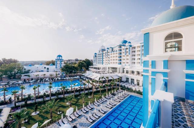 Rubi Platinum Spa Resort