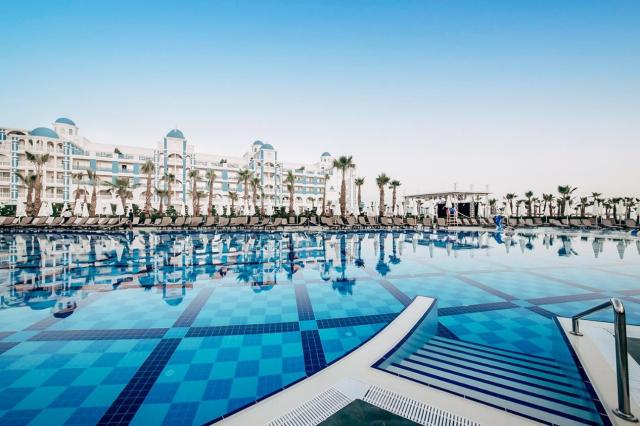 Rubi Platinum Spa Resort & Suites