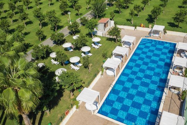Utopia Resort and Residence
