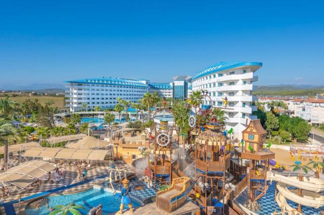 Crystal Admiral Resort & SPA