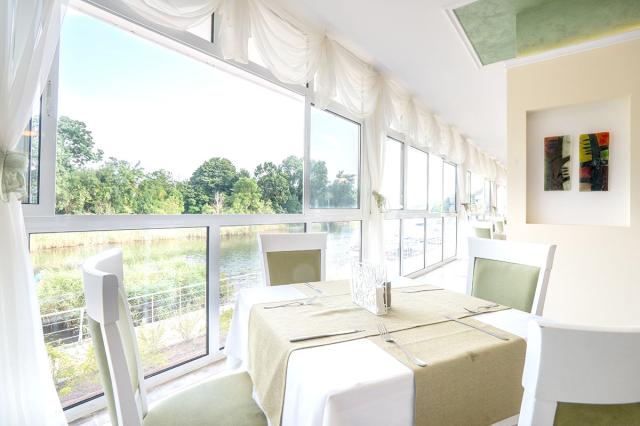 Hotel Perla Royal