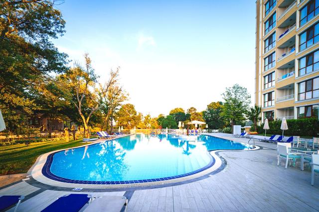 Hotel Perla Royal