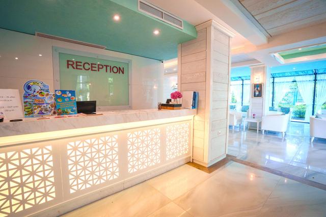 Hotel Perla Royal