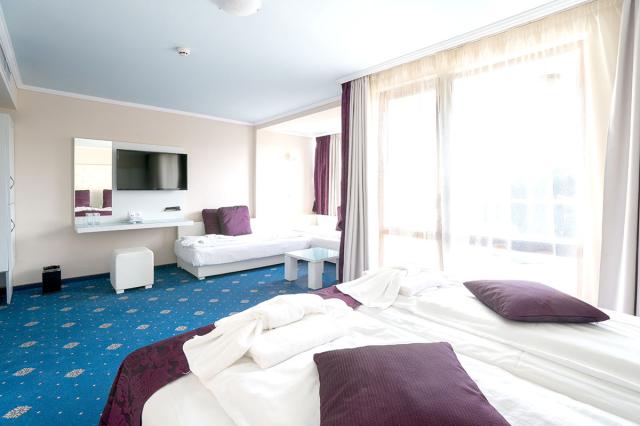 Hotel Perla Royal
