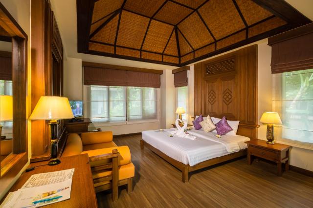 Kombinace - Fair House Beach Resort ****, Bangkok Palace Hotel 