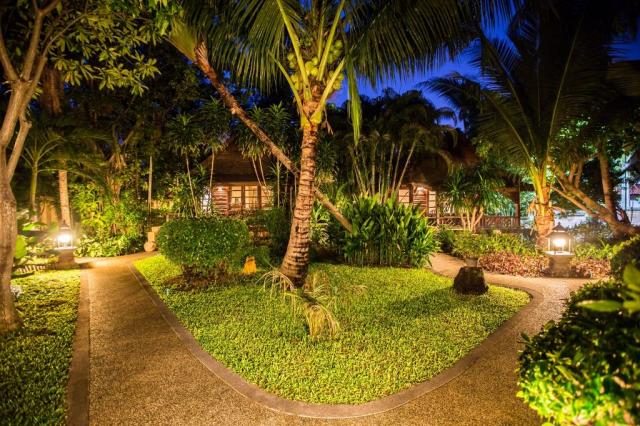 Kombinace - Fair House Beach Resort ****, Bangkok Palace Hotel 