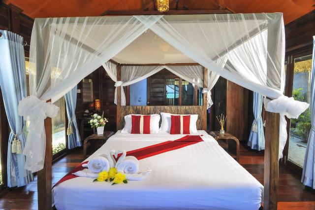 Kombinace - Anda Resort ***, Ko Lipe(Thajsko), Royal Lanta Reso