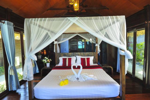 Kombinace - Anda Resort ***, Ko Lipe(Thajsko), Royal Lanta Reso