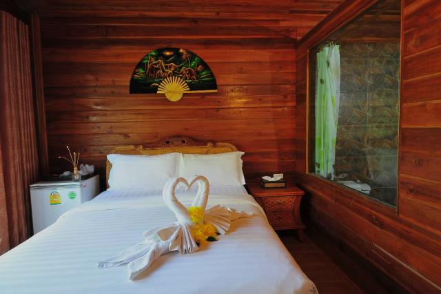 Kombinace - Anda Resort ***, Ko Lipe(Thajsko), Royal Lanta Reso