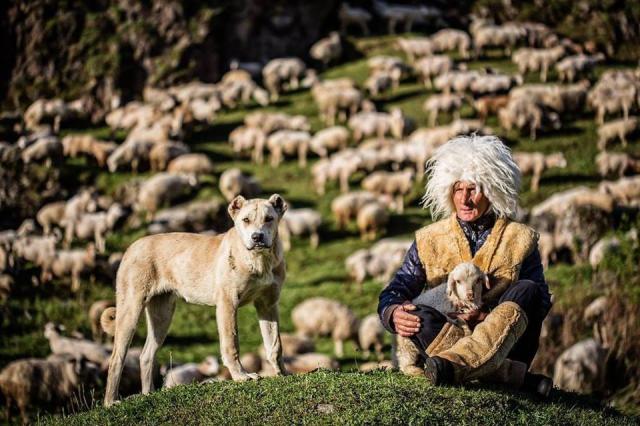 Za krásami Kaukazu (Azerbajdžan - Gruzínsko - Arménsko)