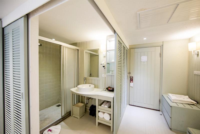 Kombinace - Katathani Resort *****, Phuket, Bangkok Palace Hote