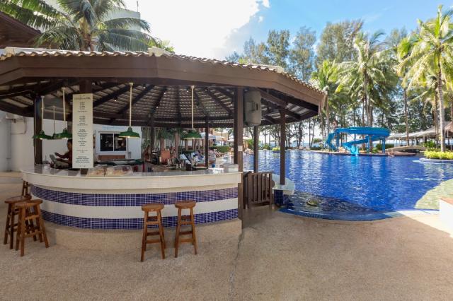 Kombinace - Sunwing Bangtao Resort ****, Phuket, Bangkok Palace