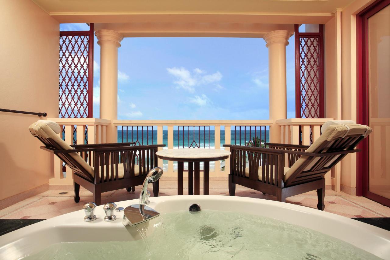Kombinace - Centara Grand Beach Resort Phuket *****, Phuket, Ba