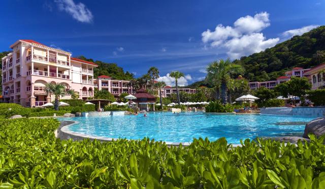 Kombinace - Centara Grand Beach Resort Phuket *****, Phuket, Ba