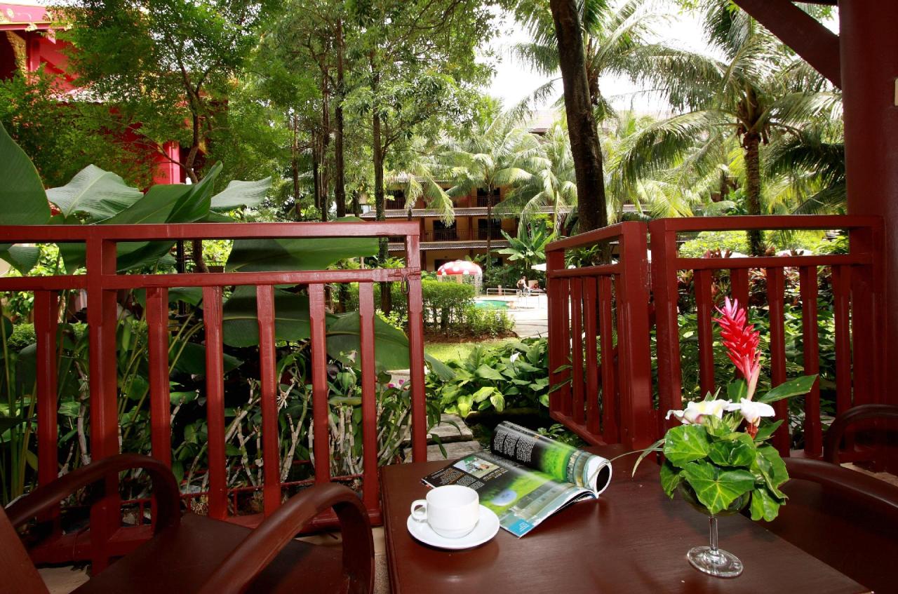 Kombinace - Kata Palm Beach Resort ****, Phuket, Bangkok Palace