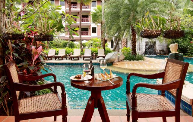 Kombinace - Kata Palm Beach Resort ****, Phuket, Bangkok Palace