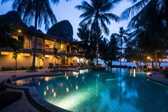 Kombinace - Sand Sea Resort ***, Krabi, Bangkok Palace Hotel **