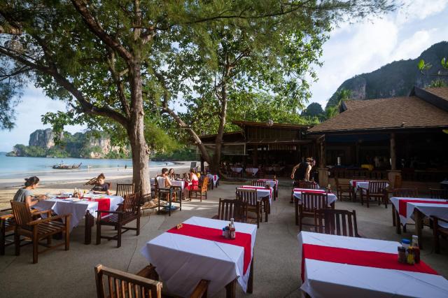 Kombinace - Sand Sea Resort ***, Krabi, Bangkok Palace Hotel **