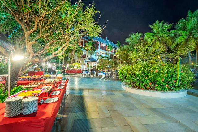 Kombinace - Thai Village Resort ***, Krabi, Bangkok Palace Hote
