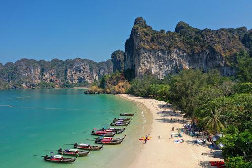 Kombinace - Sand Sea Resort ***, Krabi, Andakira Hotel ***, Phu