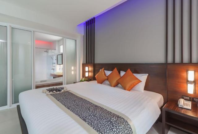 Kombinace - Sand Sea Resort ***, Krabi, Andakira Hotel ***, Phu