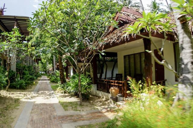 Kombinace - Sand Sea Resort ***, Krabi, Andakira Hotel ***, Phu